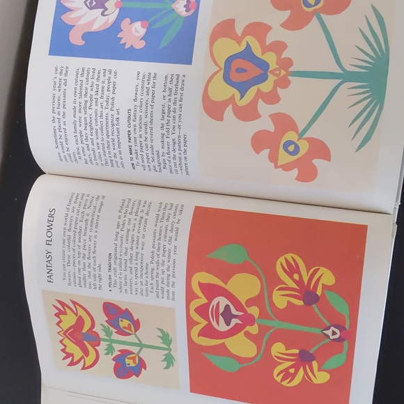 Vintage Disney's Wonderful World of Year Book 1983 - Picture 8 of 11